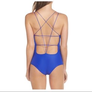 Mikoh One Piece Kilauea